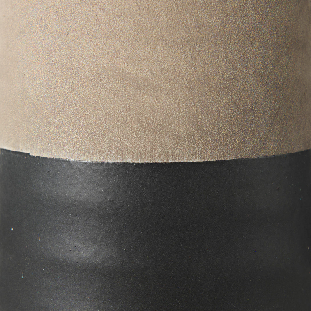 Garand Small 13H Two-Toned Black/Natural Ceramic Jug Decor Mercana