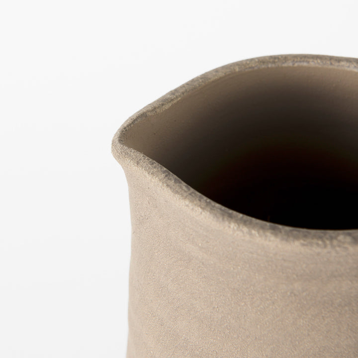 Garand Medium 15H Two-Toned Black/Natural Ceramic Jug Decor Mercana