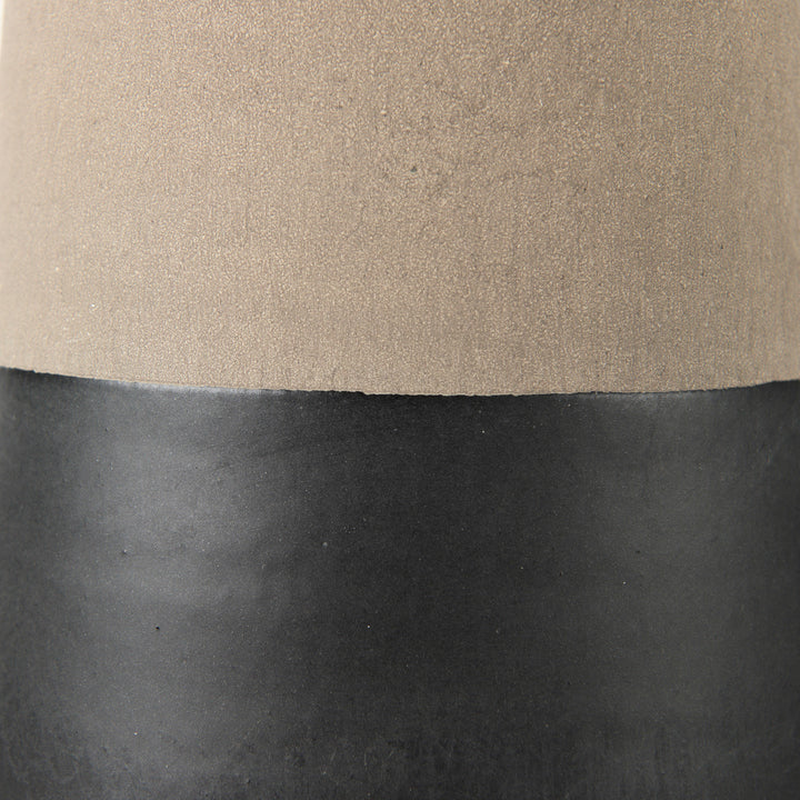 Garand Medium 15H Two-Toned Black/Natural Ceramic Jug Decor Mercana