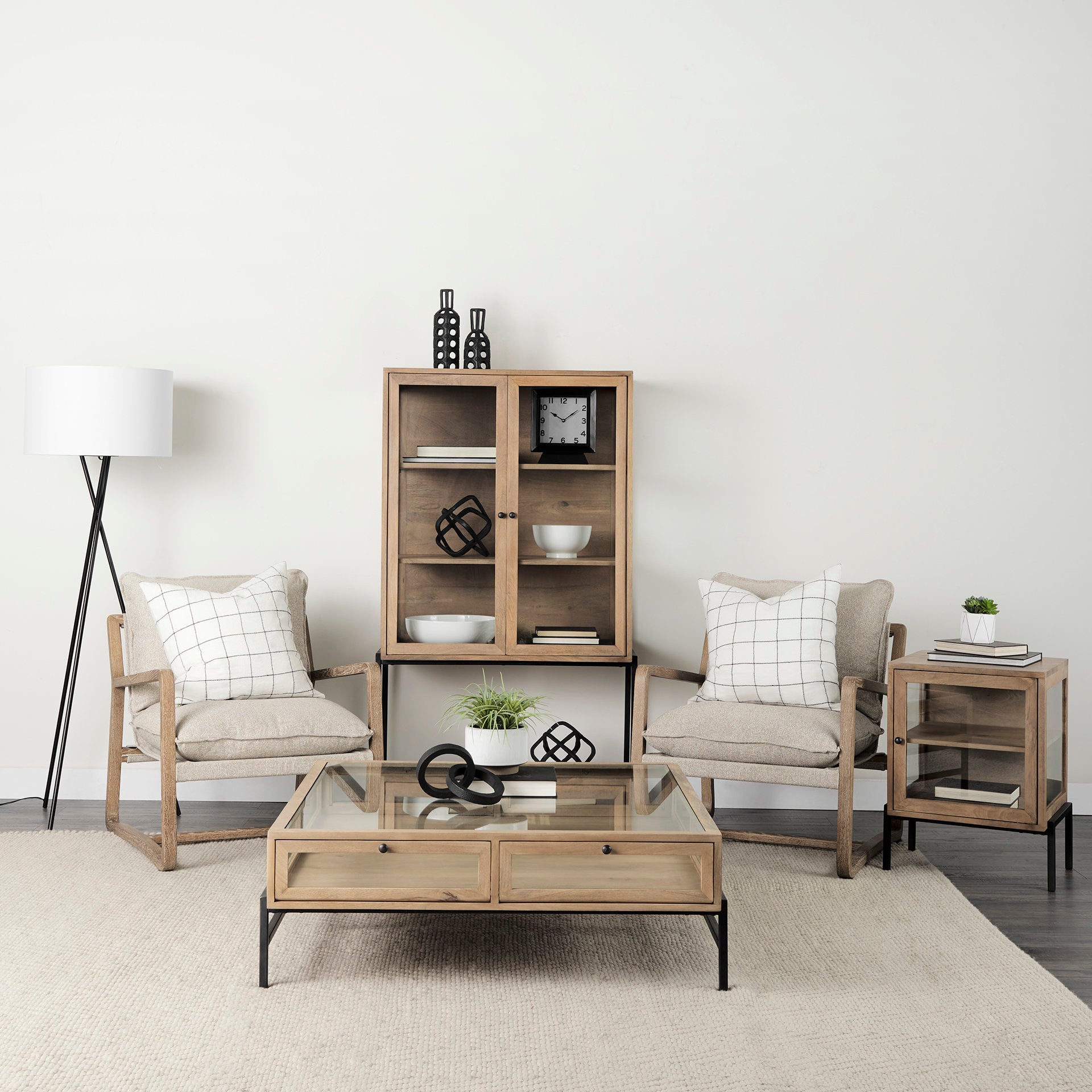 Mercana Arelius End Table - Thumbnail 2