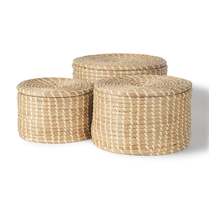 Kailini Set of 3 Nesting Seagrass & Palm Leaf Boxes with Lids Decor Mercana