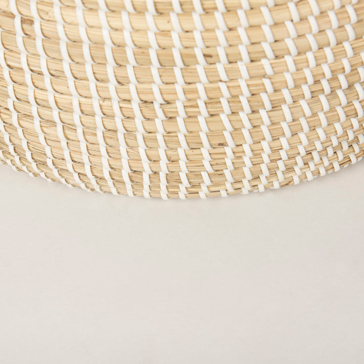 Kairi Set of 2 Seagrass Floor Baskets w/ Lids and Handles Decor Mercana