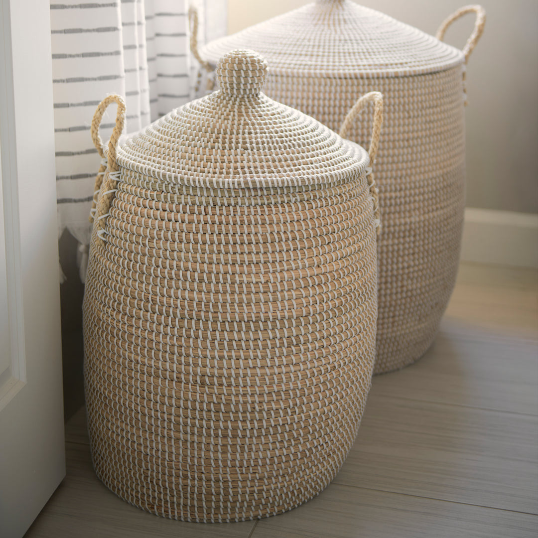 Kairi Set of 2 Seagrass Floor Baskets w/ Lids and Handles Decor Mercana