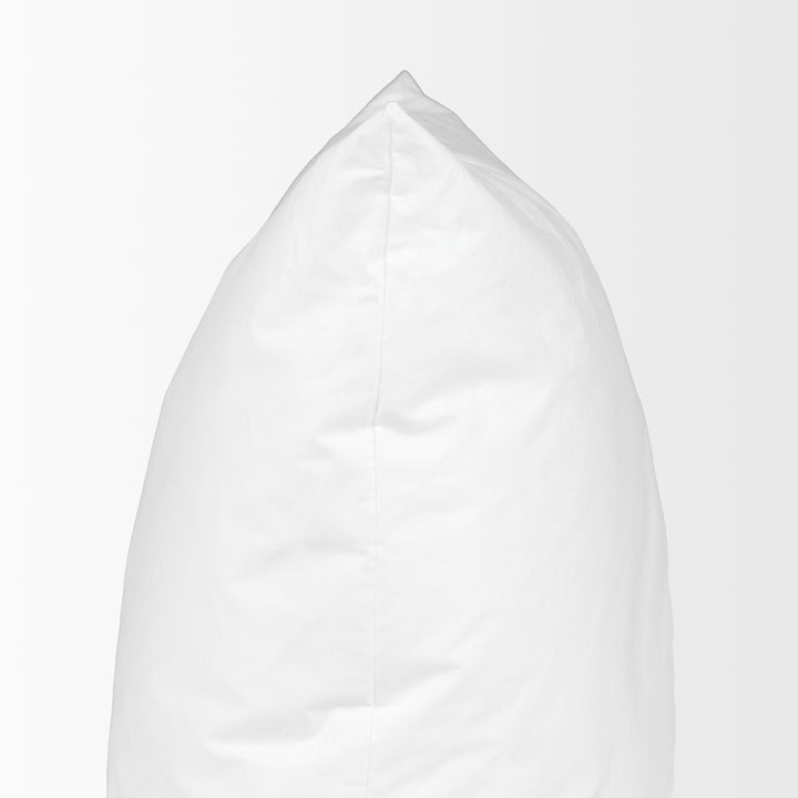 18 x 18 Non-Allergen Pillow insert Decor Mercana