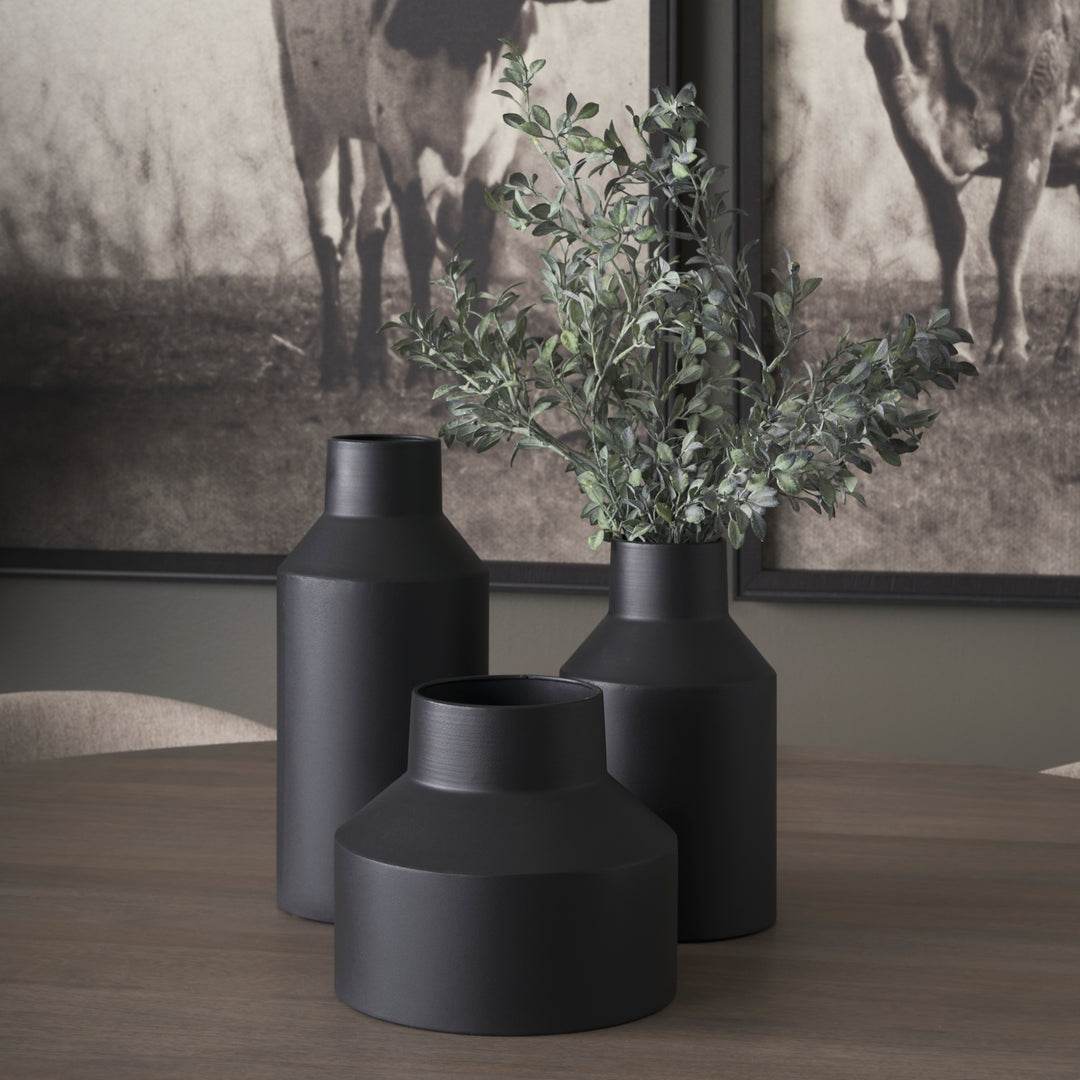 Tosca Small Matte Black Metal Vase Decor Mercana
