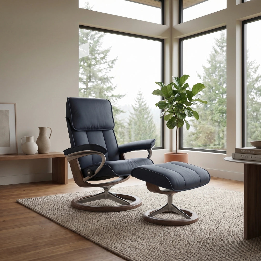 Stressless Admiral Signature Chair & Ottoman Living Room Ekornes