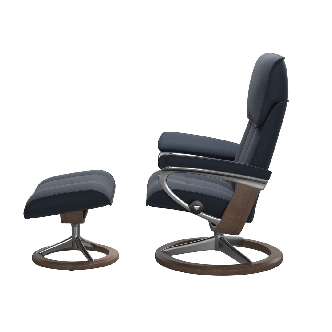 Stressless Admiral Signature Chair & Ottoman Living Room Ekornes