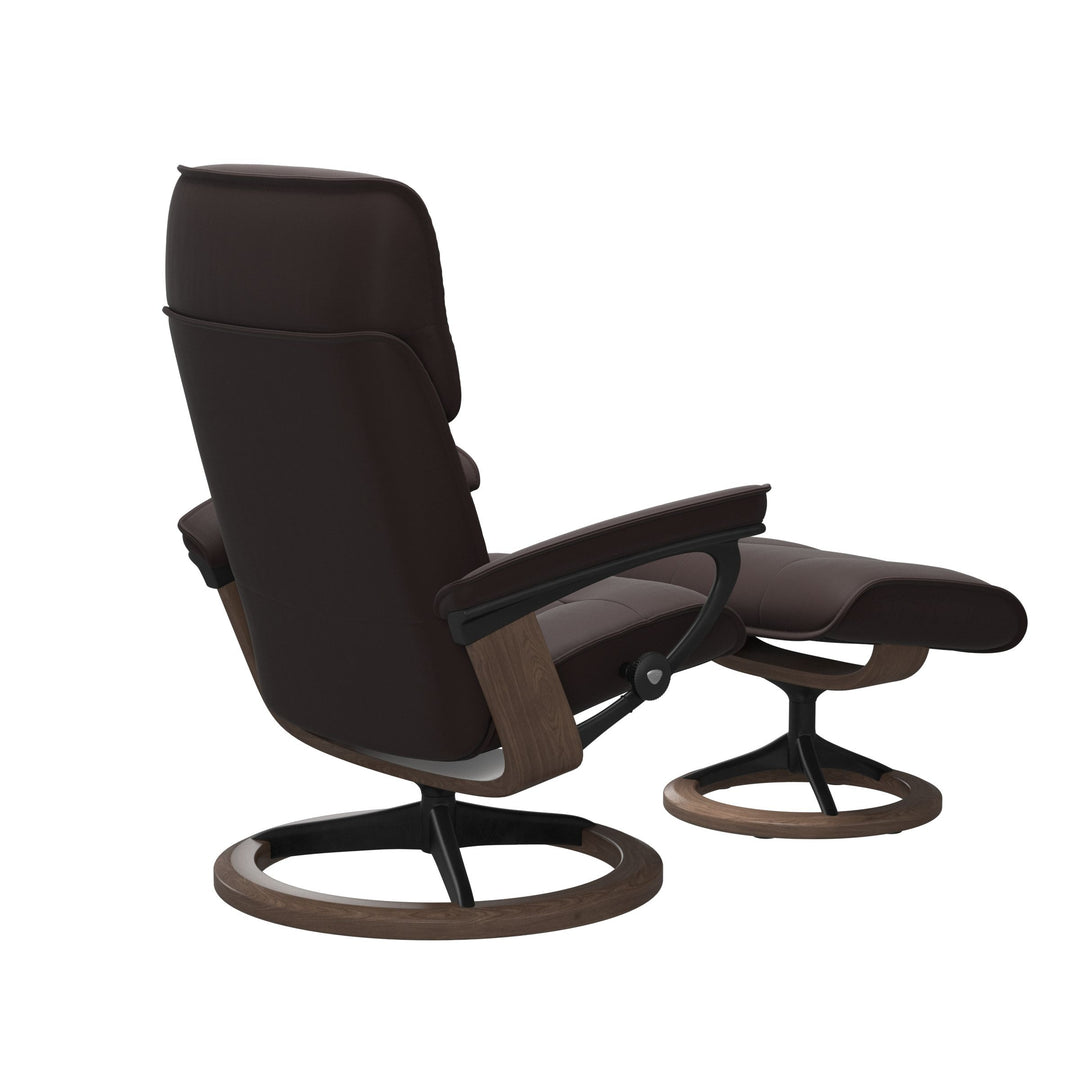 Stressless Admiral Signature Chair & Ottoman Living Room Ekornes