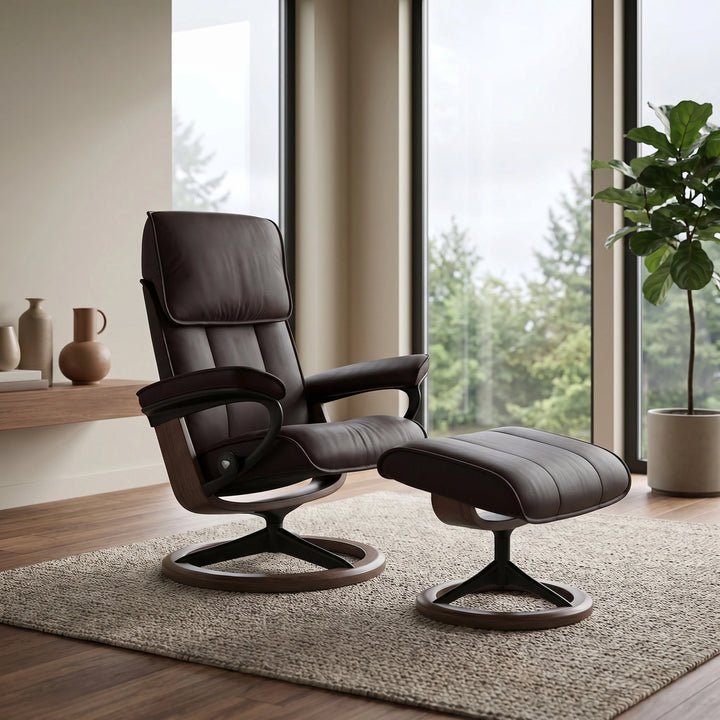 Stressless Admiral Signature Chair & Ottoman Living Room Ekornes