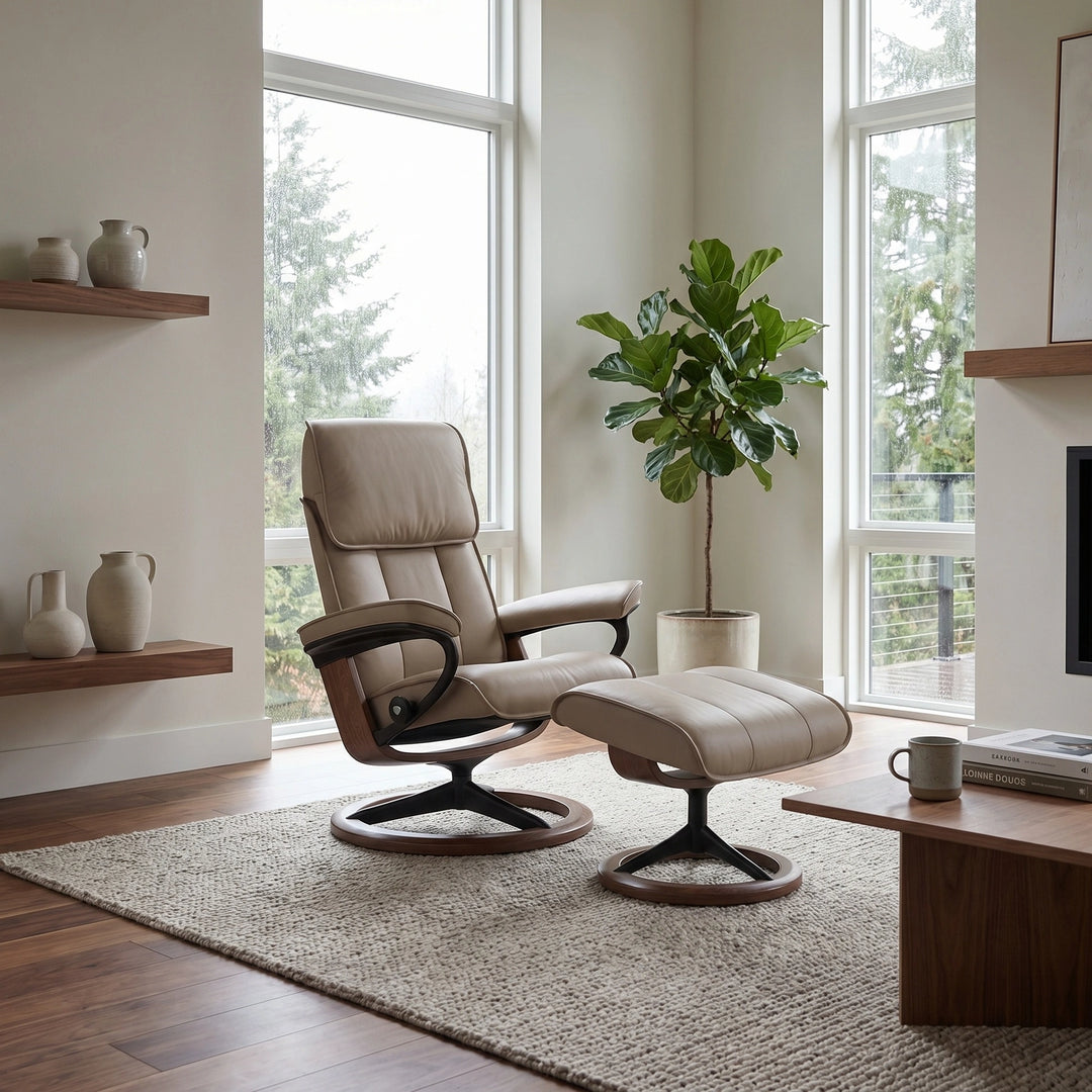Stressless Admiral Signature Chair & Ottoman Living Room Ekornes