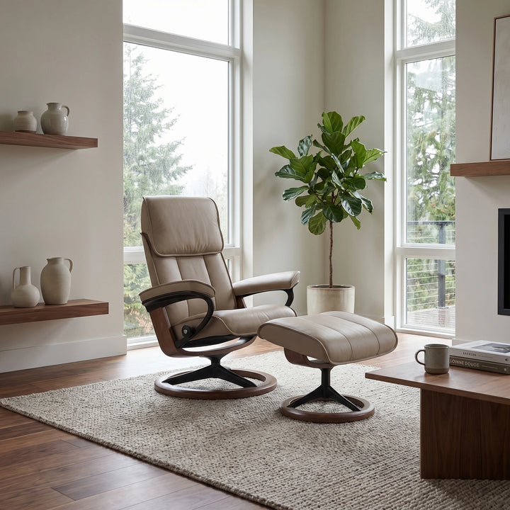 Stressless Admiral Signature Chair & Ottoman Living Room Ekornes