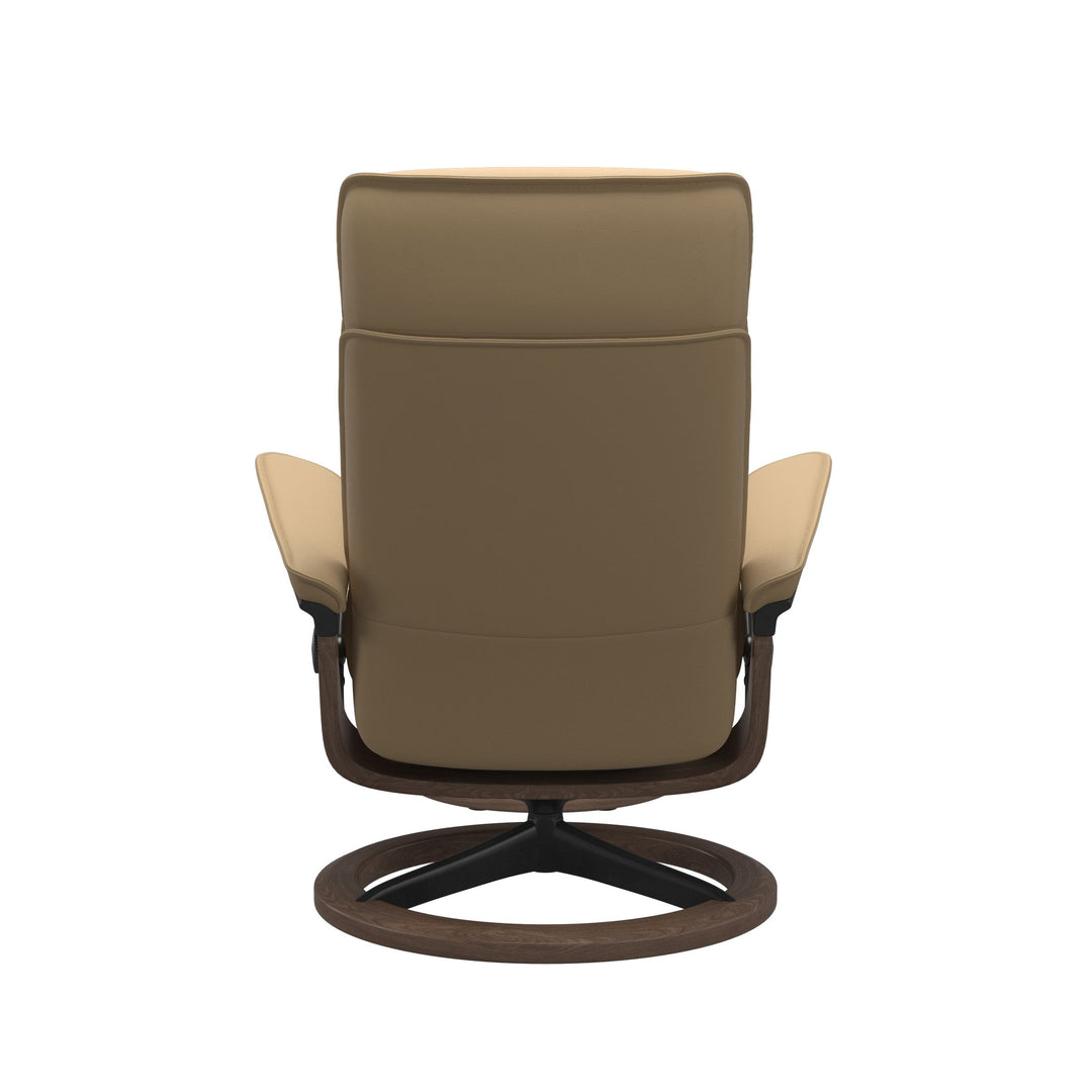 Stressless Admiral Signature Chair & Ottoman Living Room Ekornes