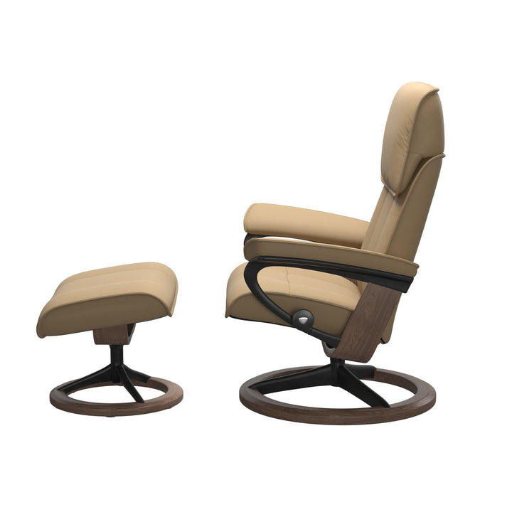 Stressless Admiral Signature Chair & Ottoman Living Room Ekornes