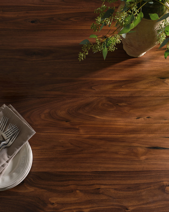 Saranac 46-inch Round Dining Table