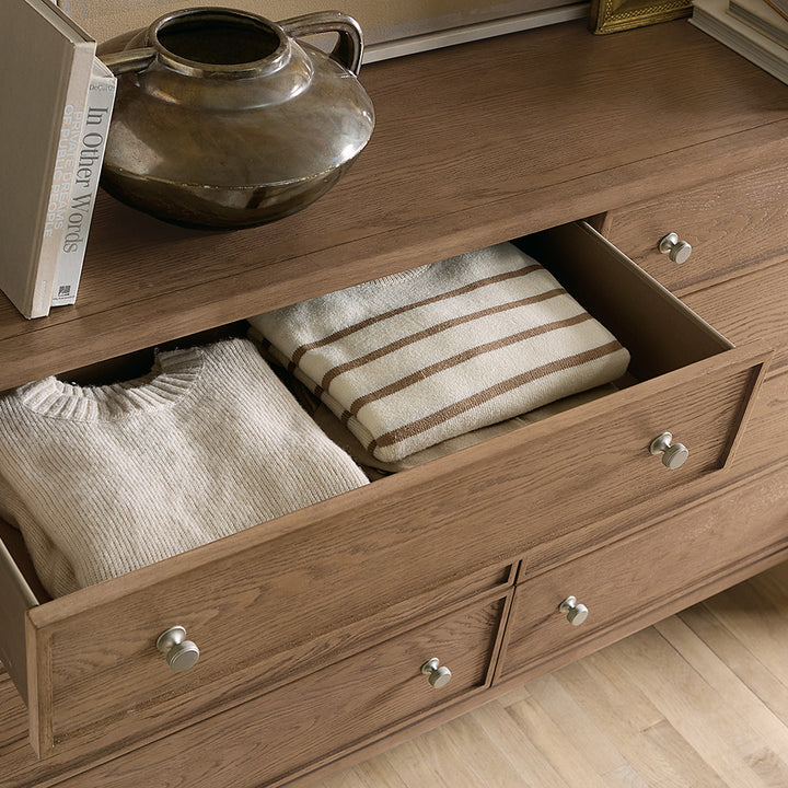 Sonnet Eight-Drawer Dresser Bedroom Hooker Furniture   