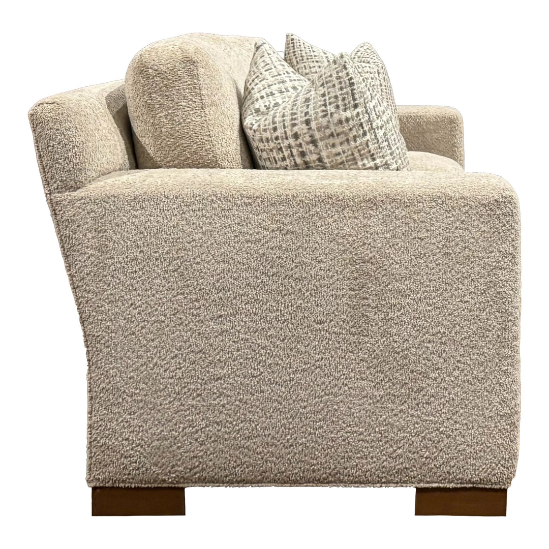 7000 Series Mid-Size Sofa Living Room Stickley