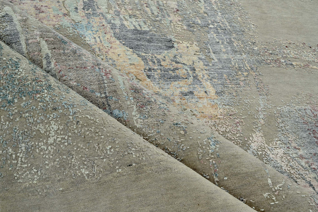 Mafi Signature | Artist | AT-301: Light Grey Area Rug Mafi Rugs