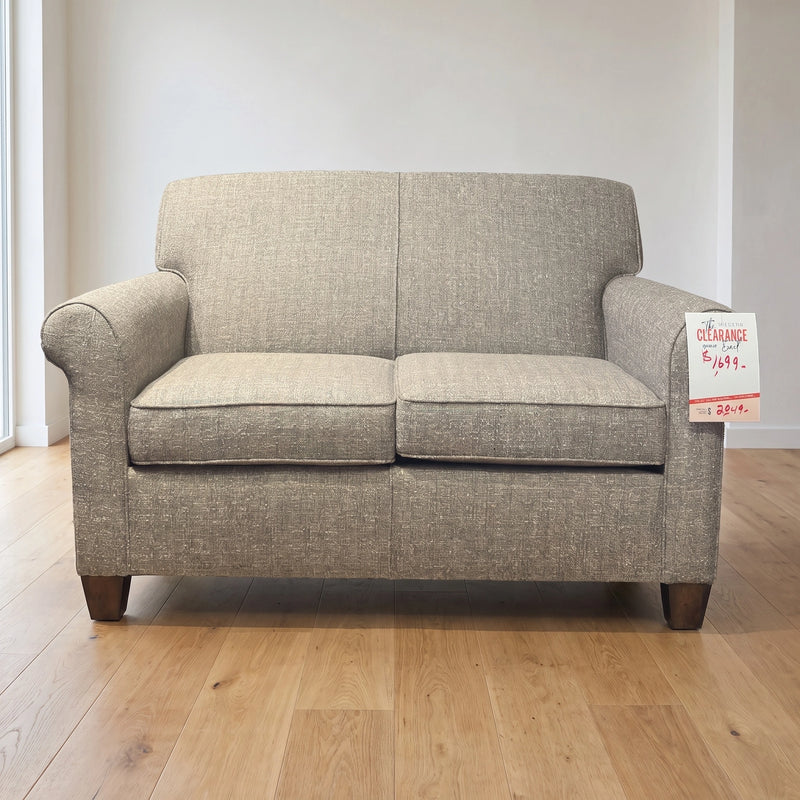 Dana Loveseat