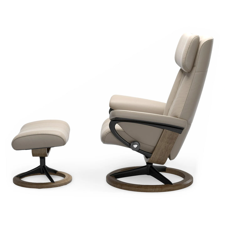 Stressless Paul Signature Chair & Ottoman Living Room Ekornes