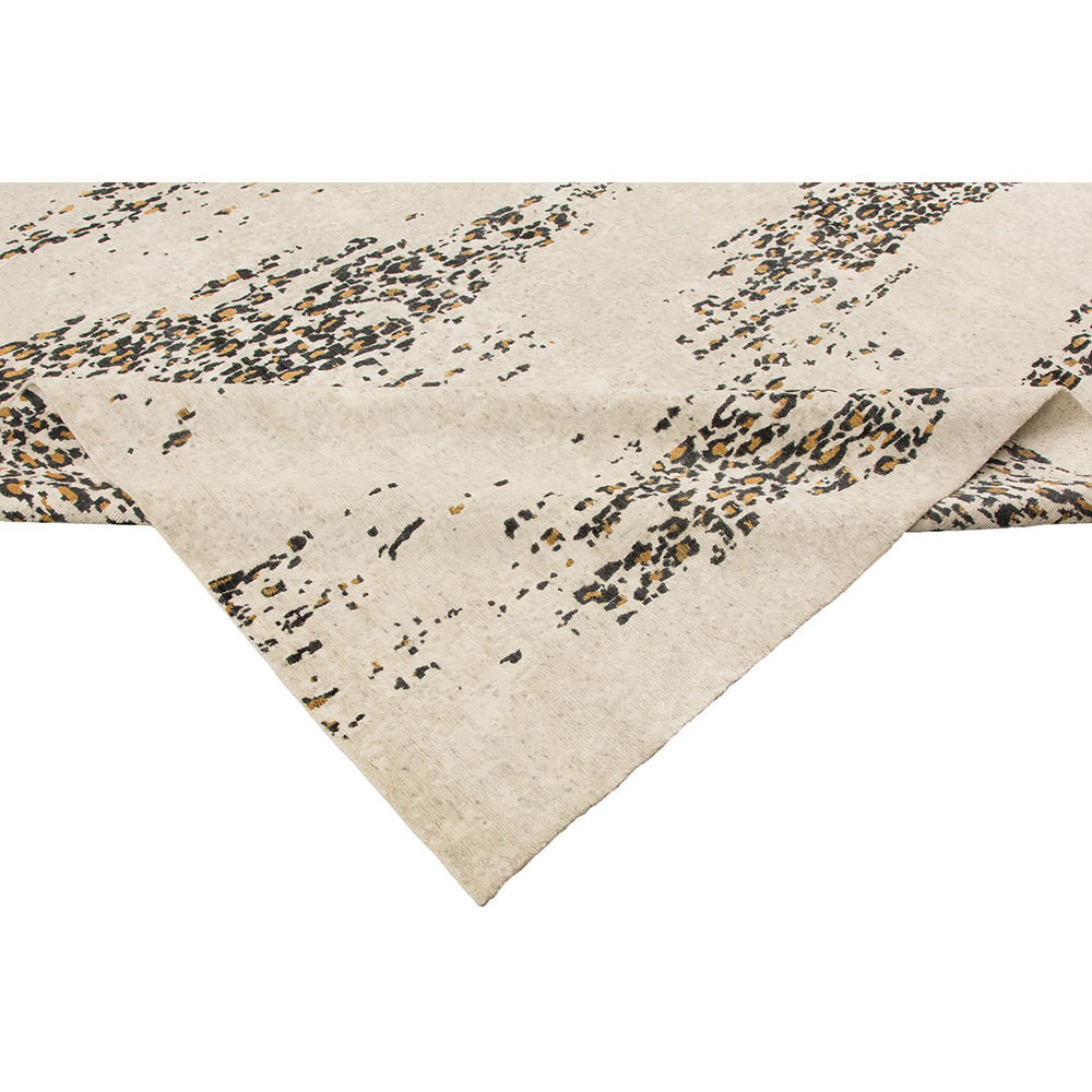 Silk Road | Wild Living | 192360: White/Brown Area Rug Mafi Rugs   