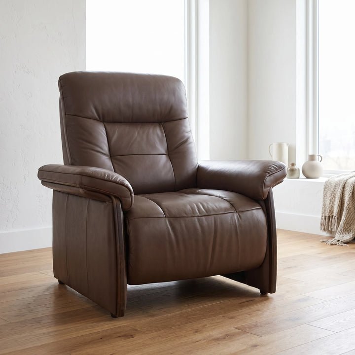 Mary One Seat Chair Wood with Arms clearance Ekornes